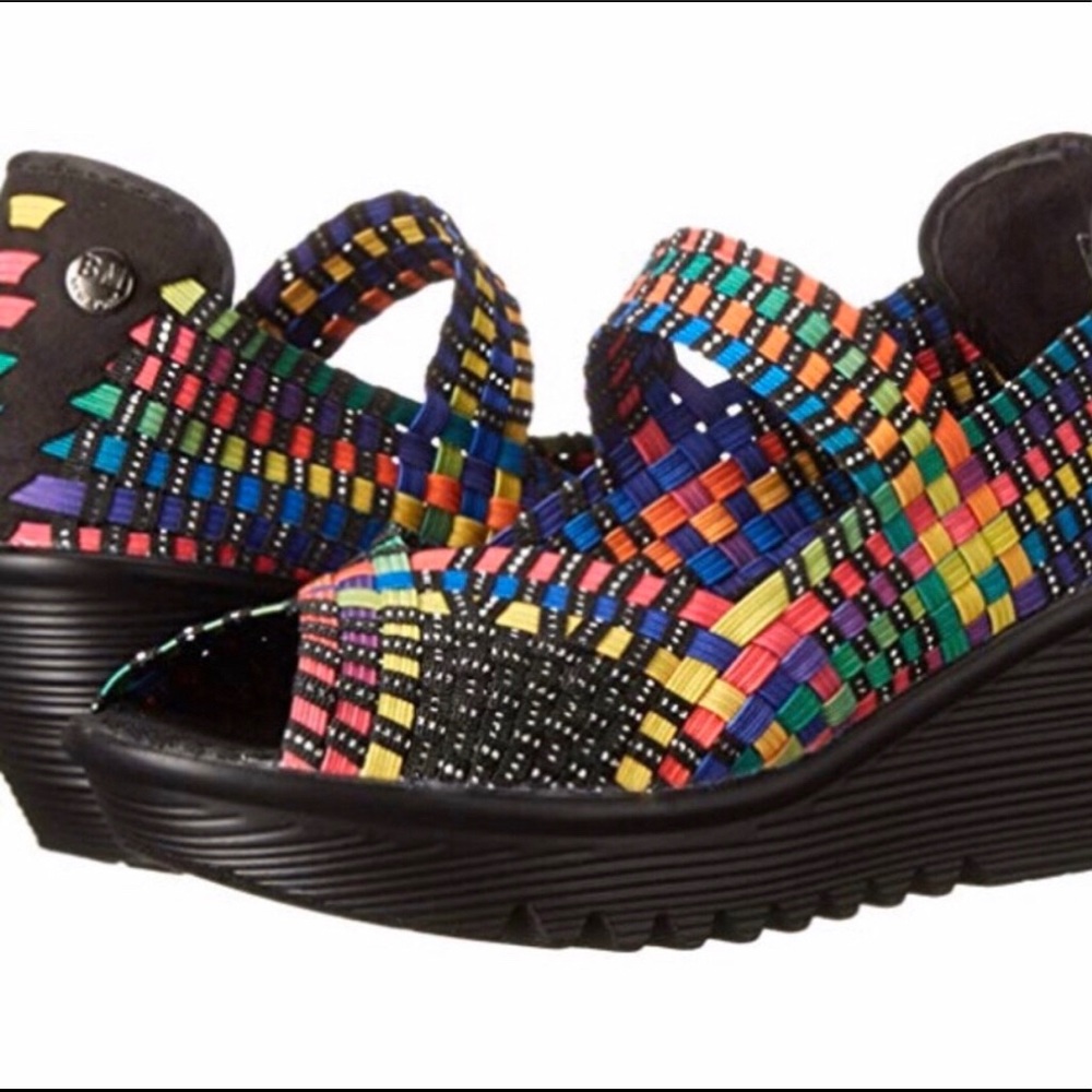 BareTraps Umma Wedge Sandal Size 8